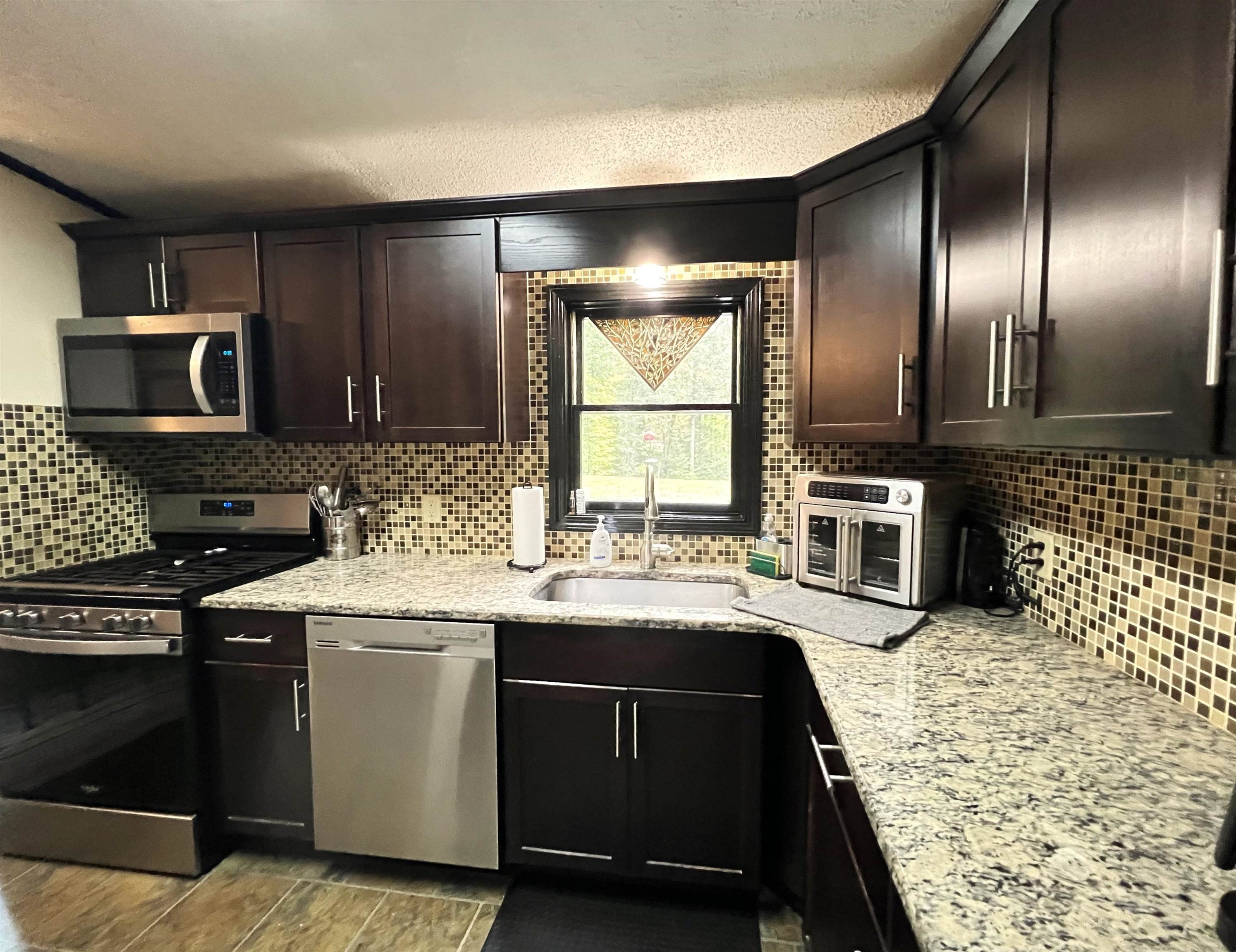 156 N River Road, Epping, NH 03042 — photo 3