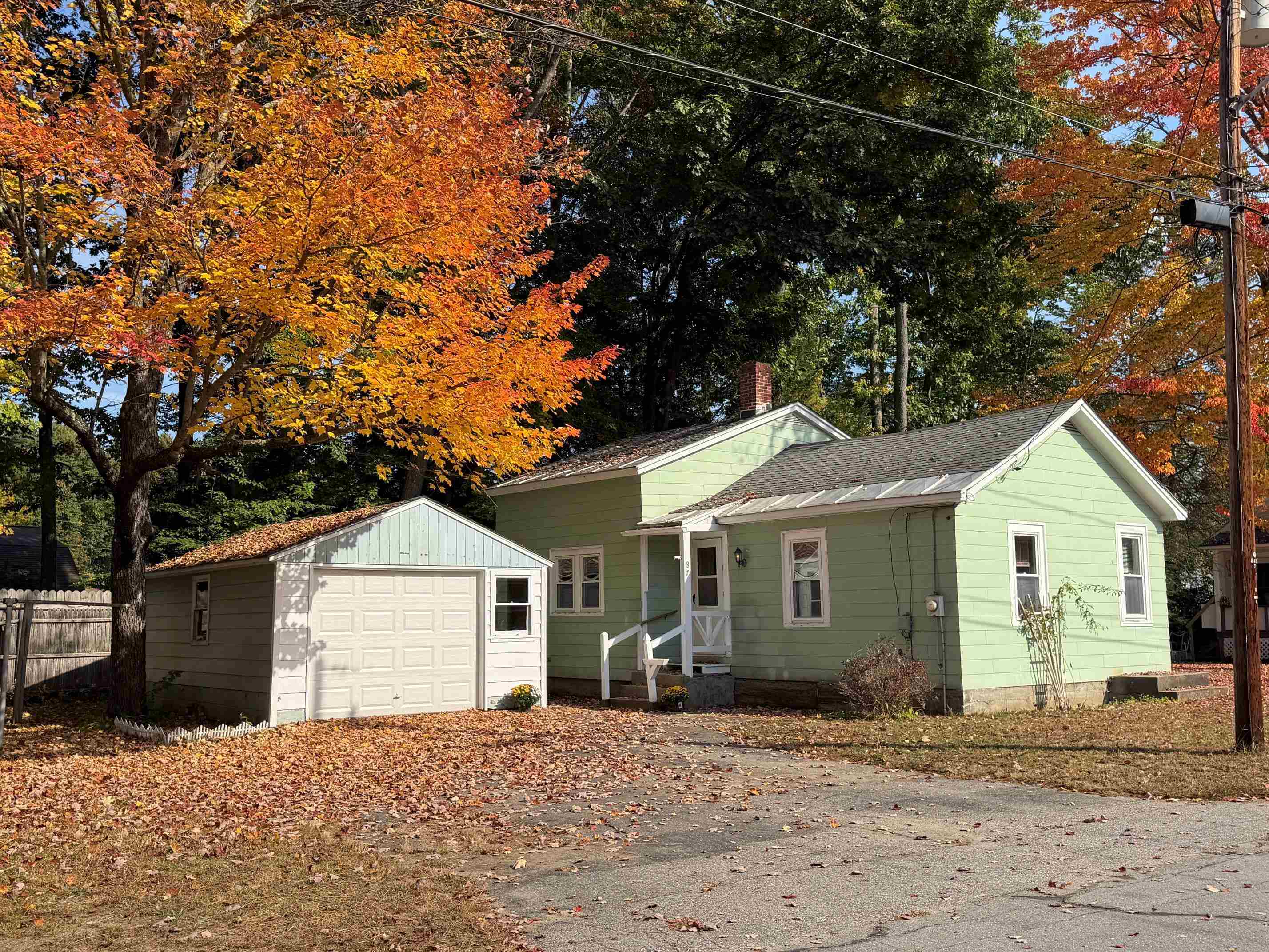87 Pinehurst Avenue — photo