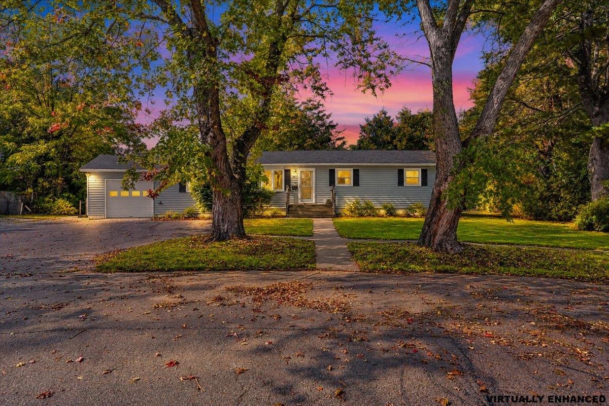 20 Suzanne Drive — photo