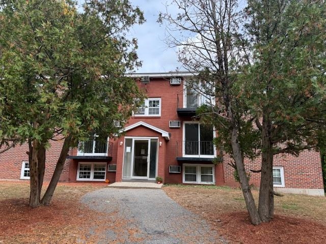 1 Charleston Avenue — photo