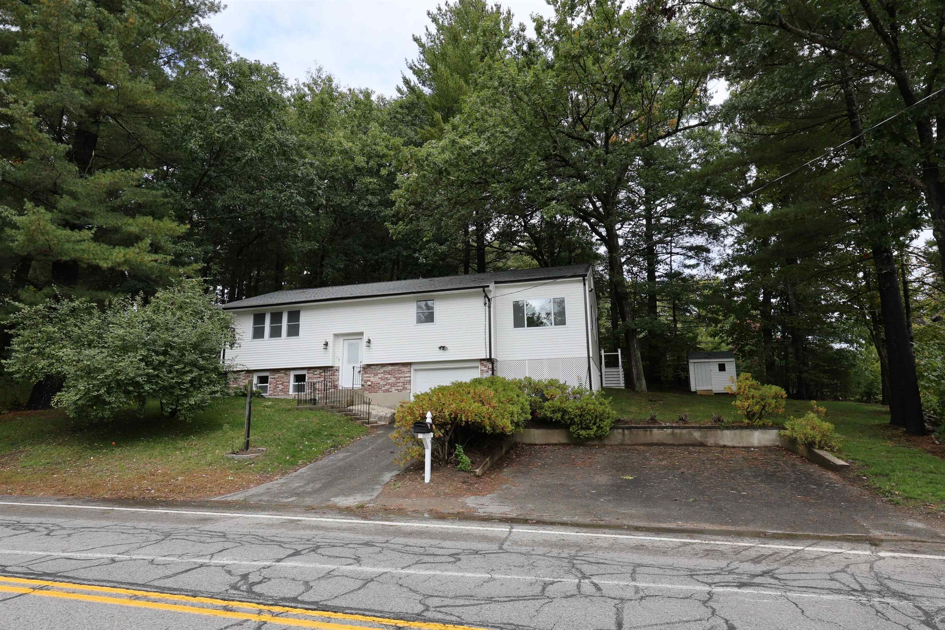 19 New Searles Road — photo