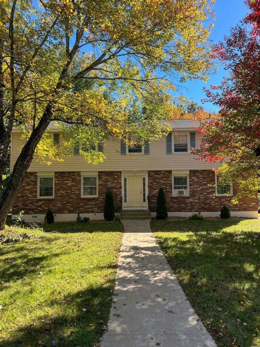 6 Colonial Road — photo