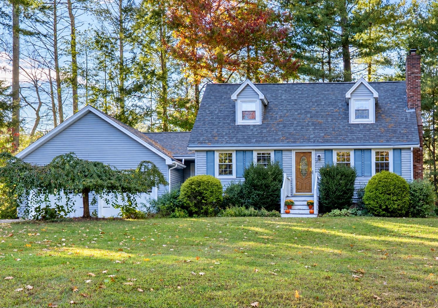 11 Chestnut Hill Road — photo