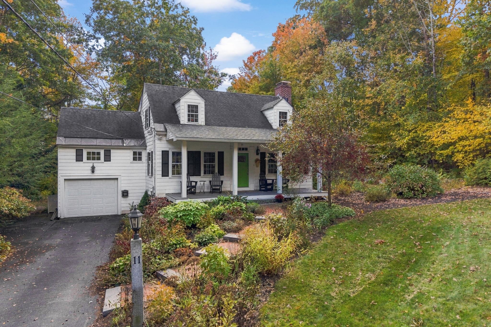 11 Thayer Pond Road — photo