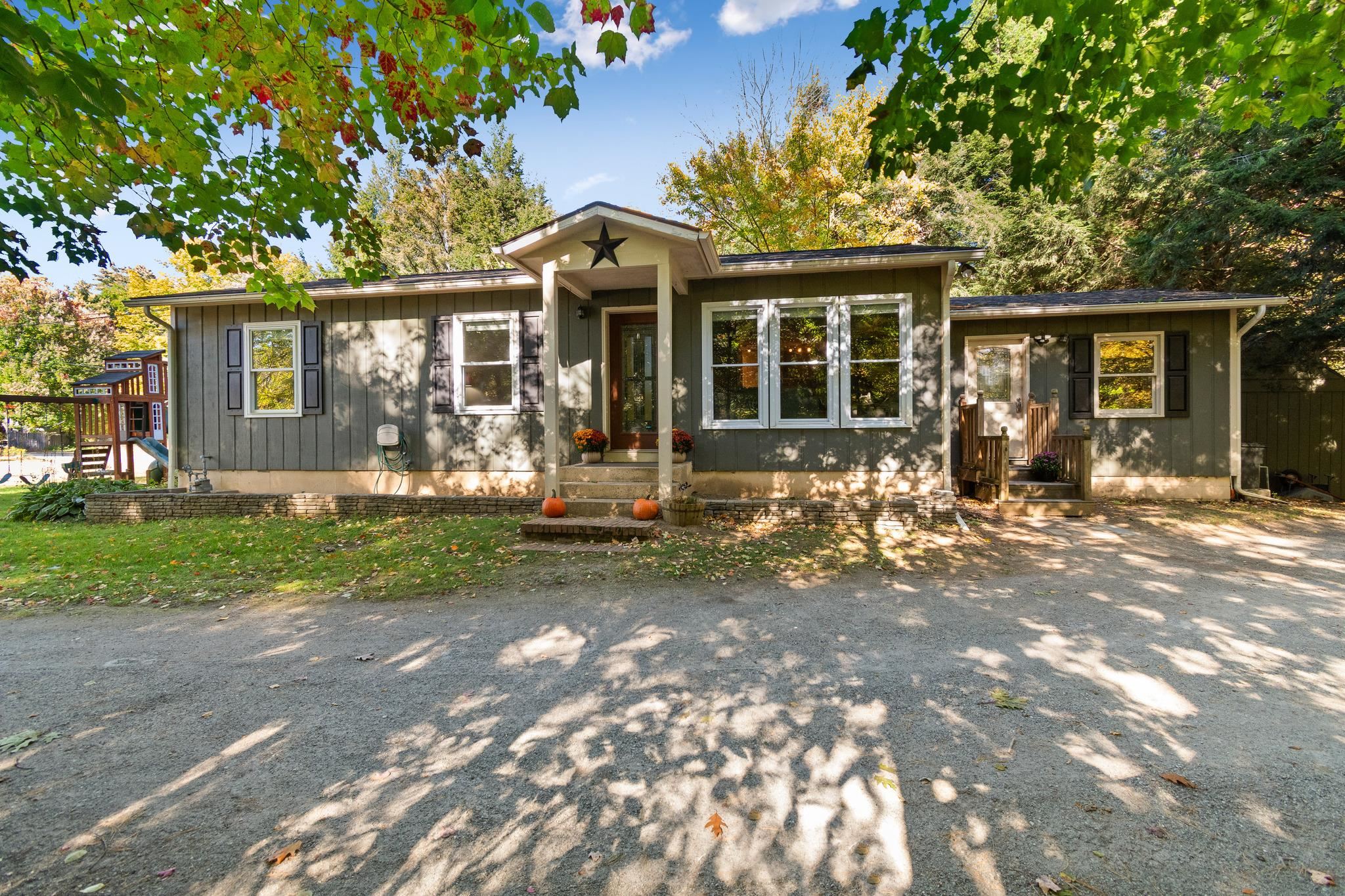 26 Beaver Brook Road — photo