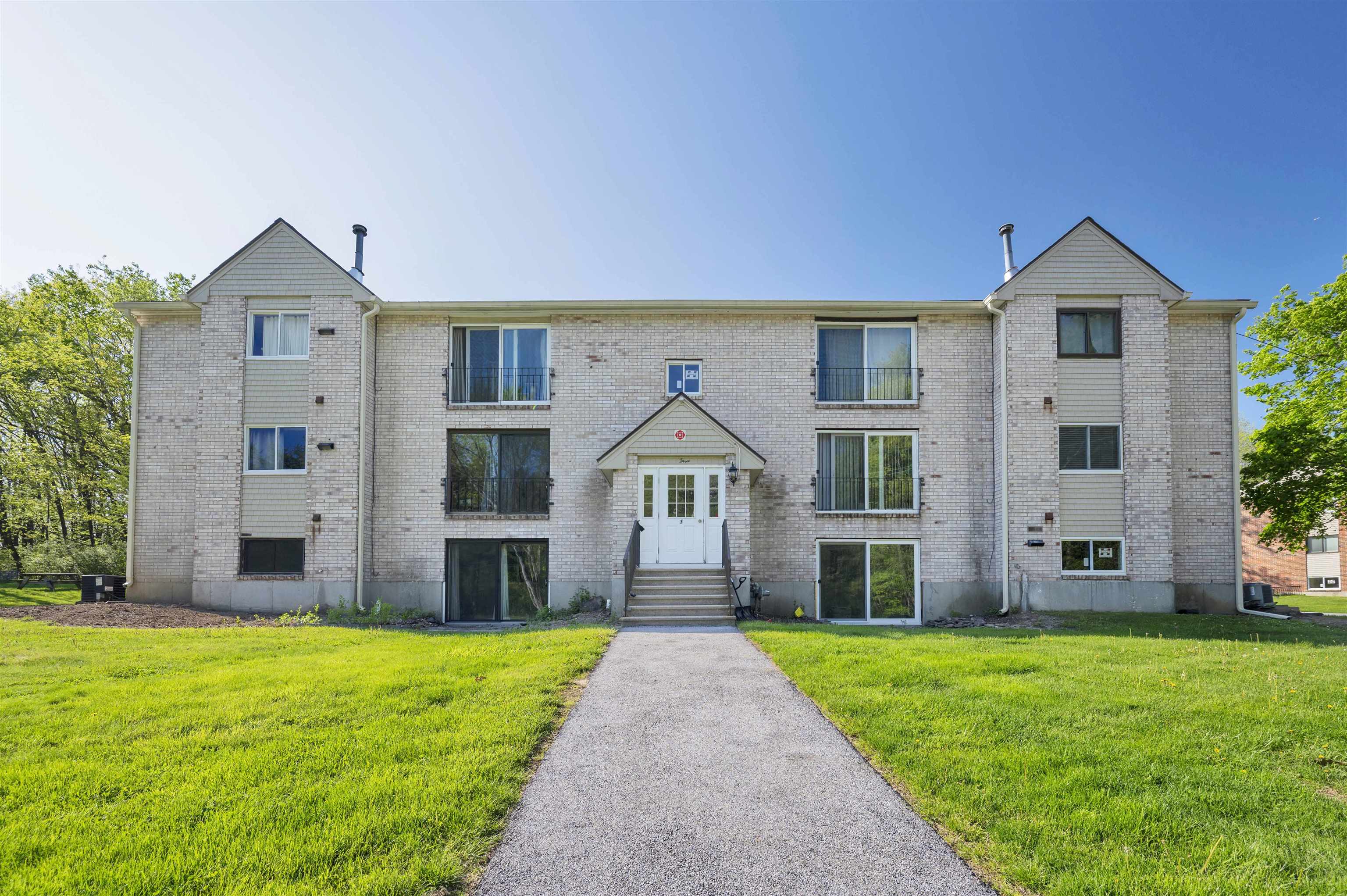 3 Brookside Drive — photo