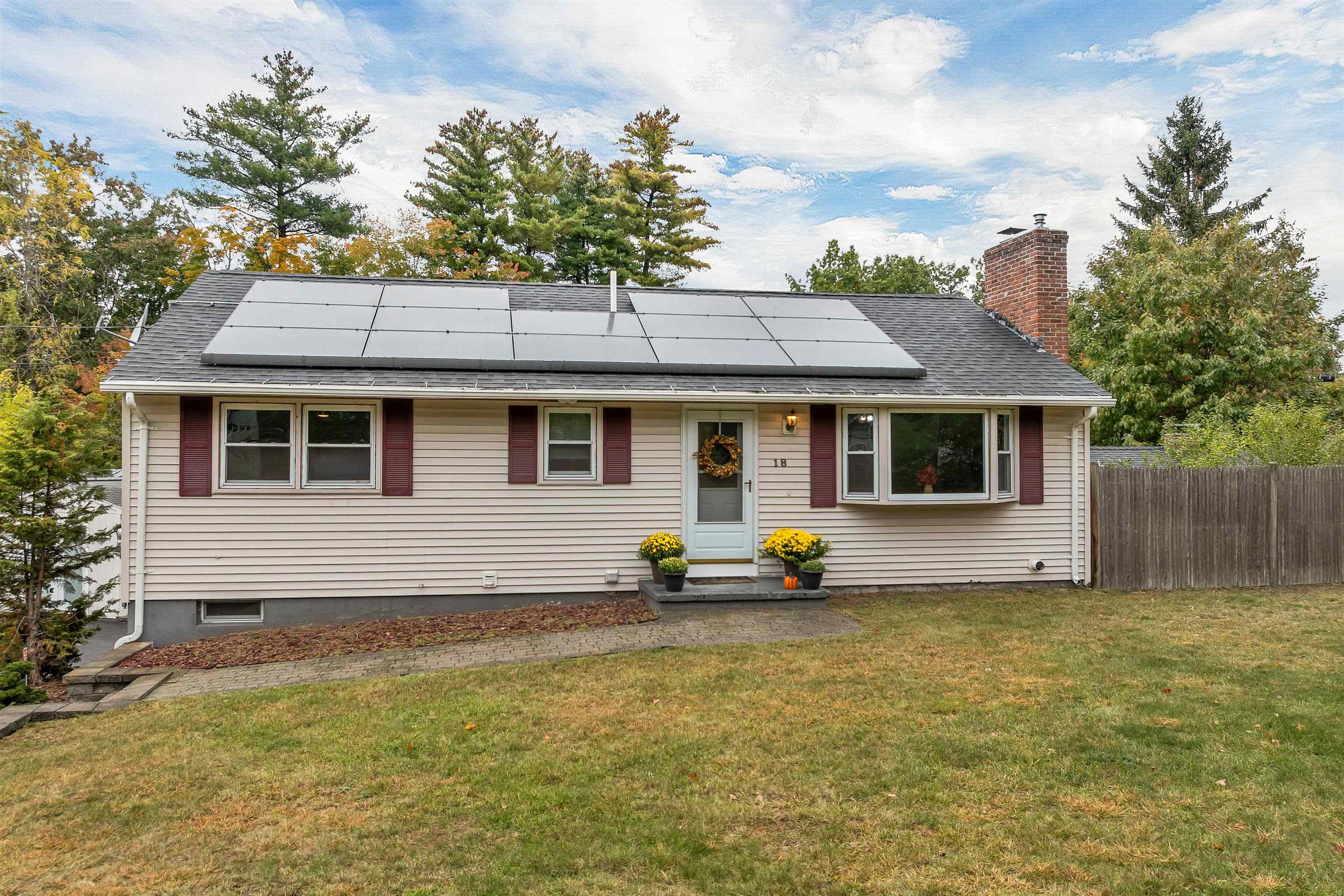 18 E Derry Road, Derry, NH 03038 — photo 2