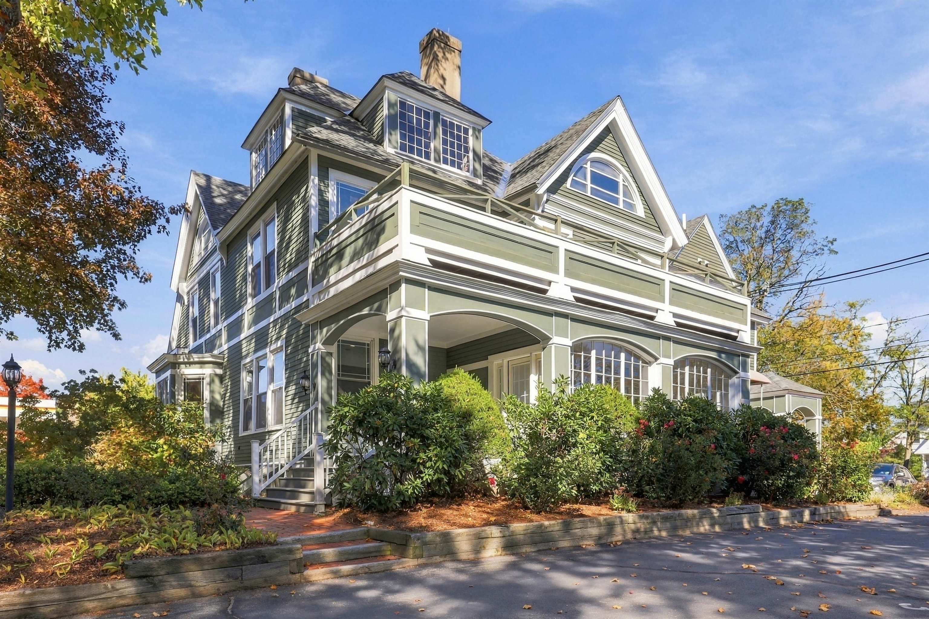 1855 Elm Street — photo