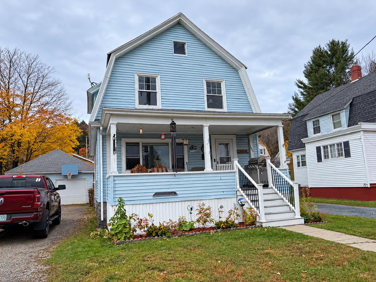 1625 Main Street — photo