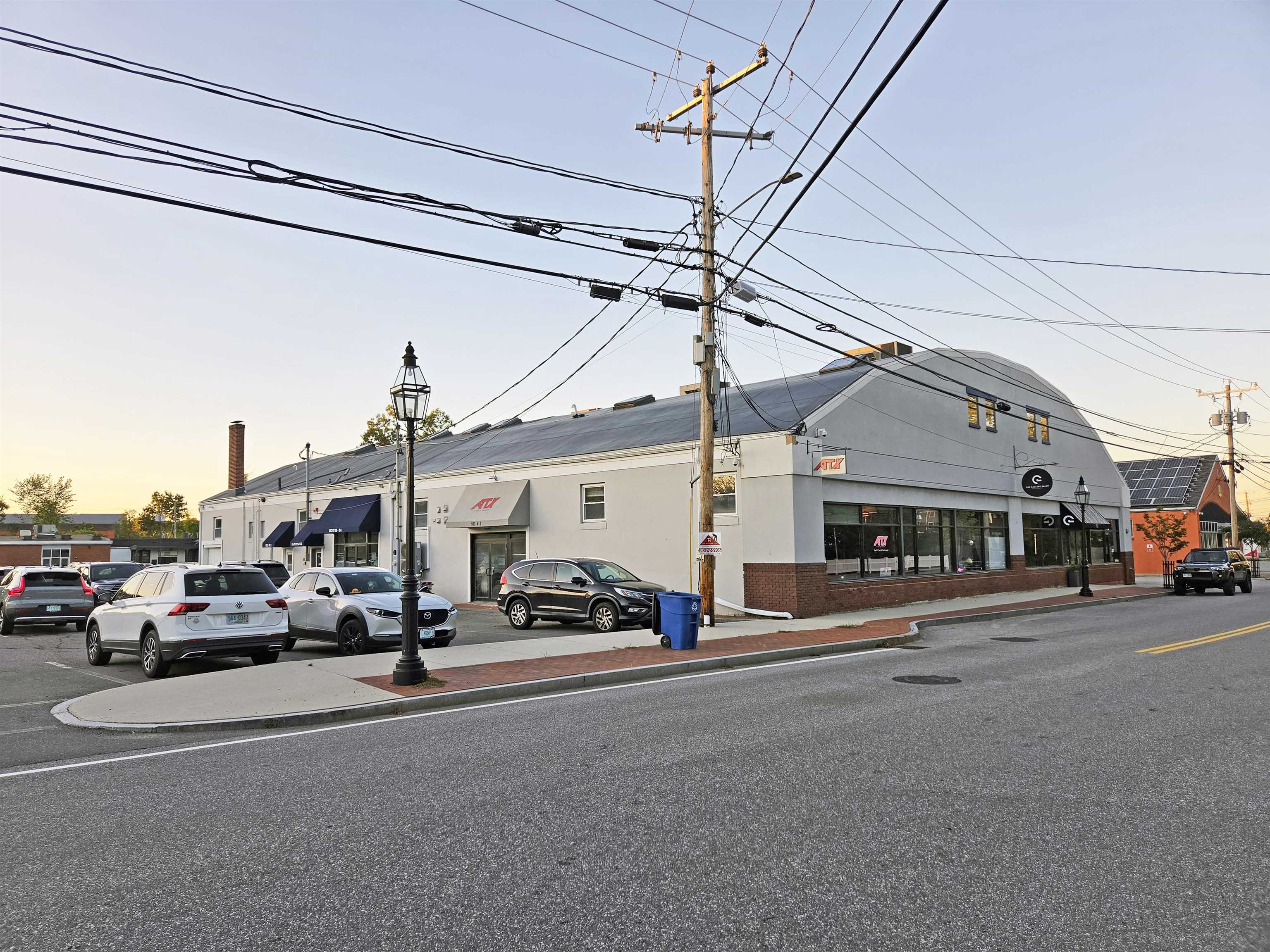 953 Islington Street — photo