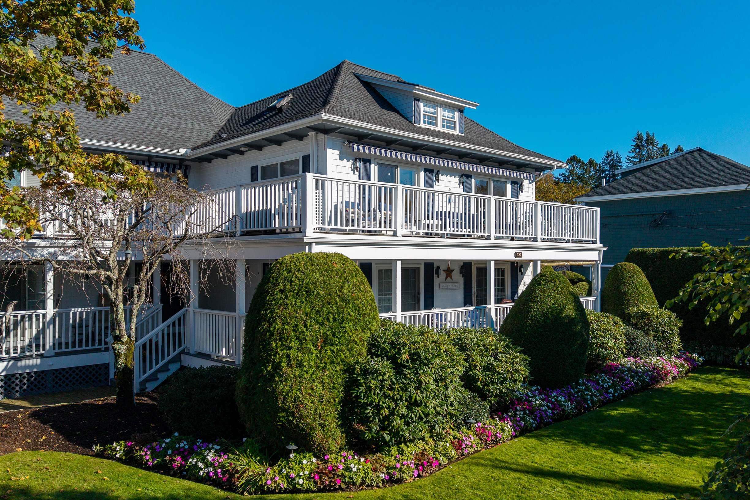 327 Shore Road, Ogunquit, ME 03907 — photo 2