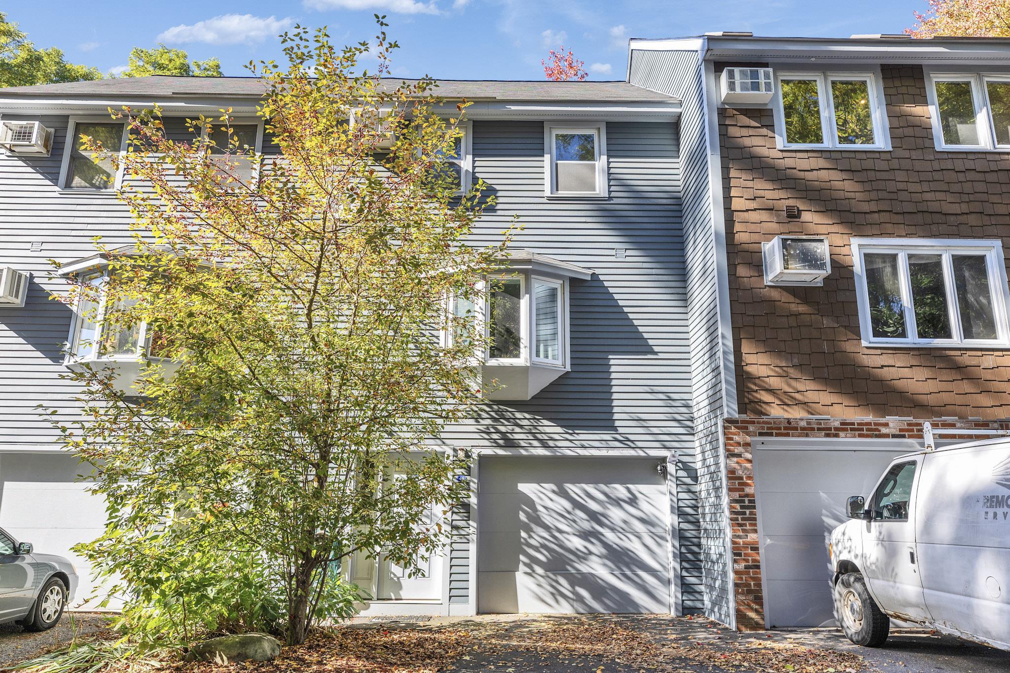 46 Valley West Way — photo