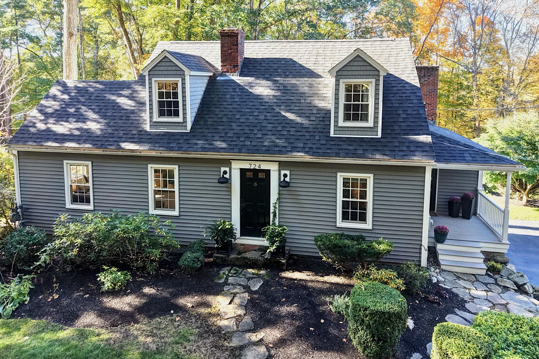 724 Exeter Road — photo