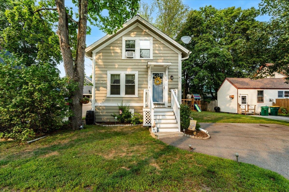 5 Morton Avenue — photo