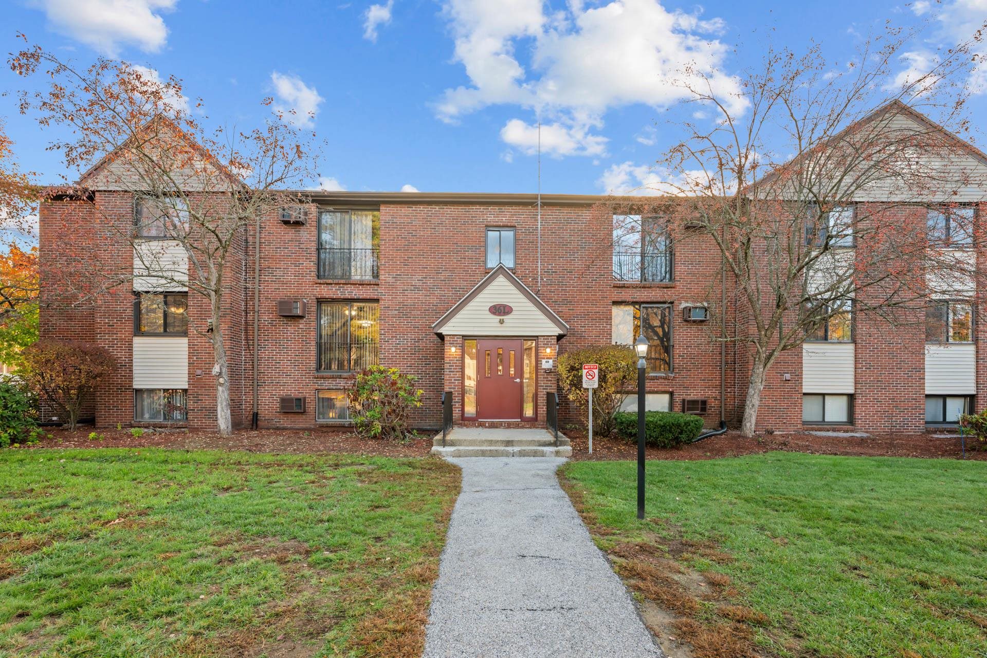 36L English Village Road — photo