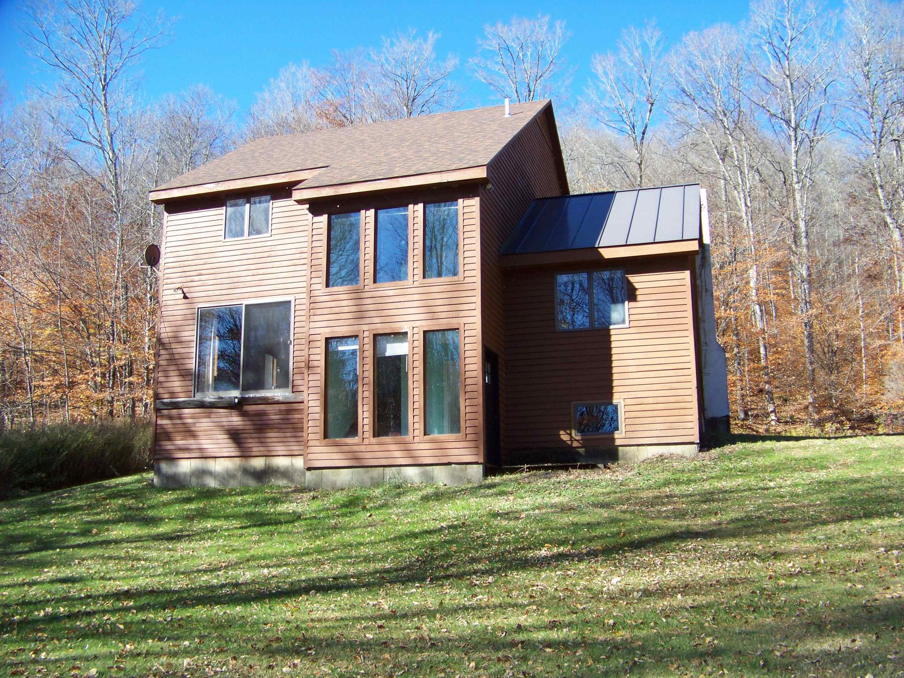 1347 Laury Road — photo