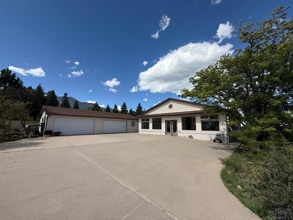 1413 County Rd 671 — photo