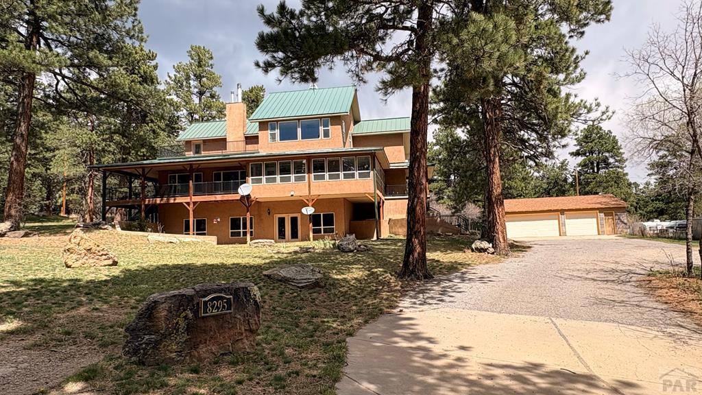 8295 Green Lane — photo
