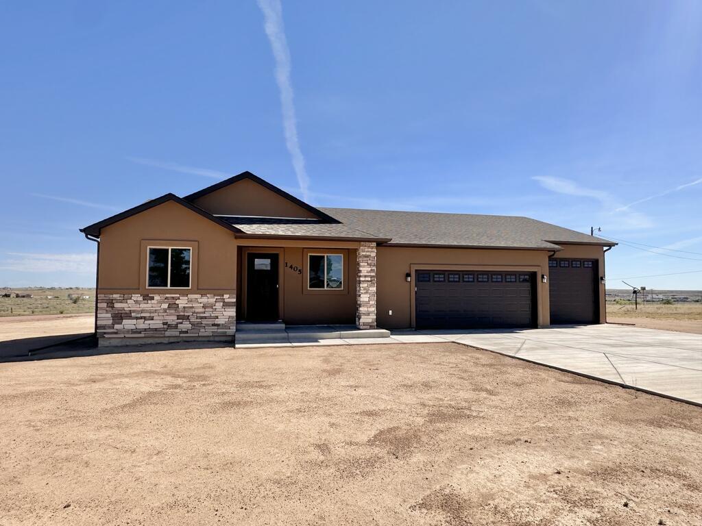 1405 E Dowd Dr — photo