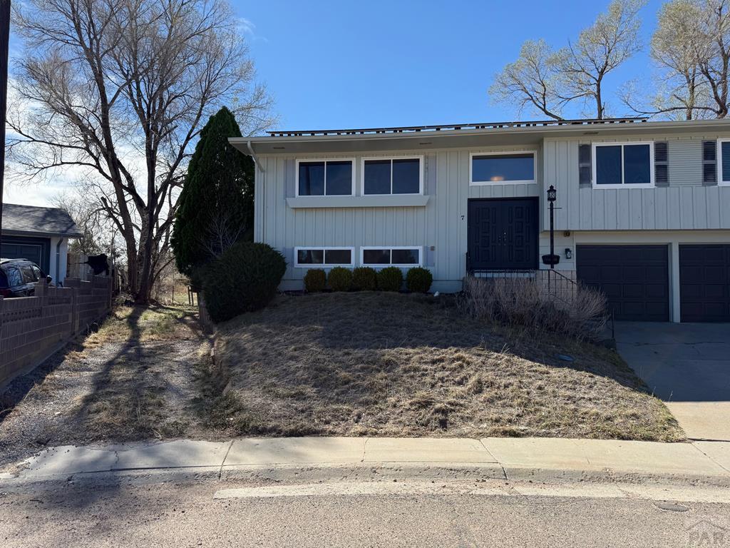 7 Echo Pl — photo