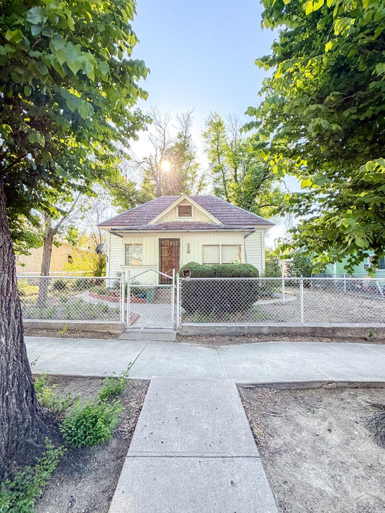 208 Lewis Ave — photo