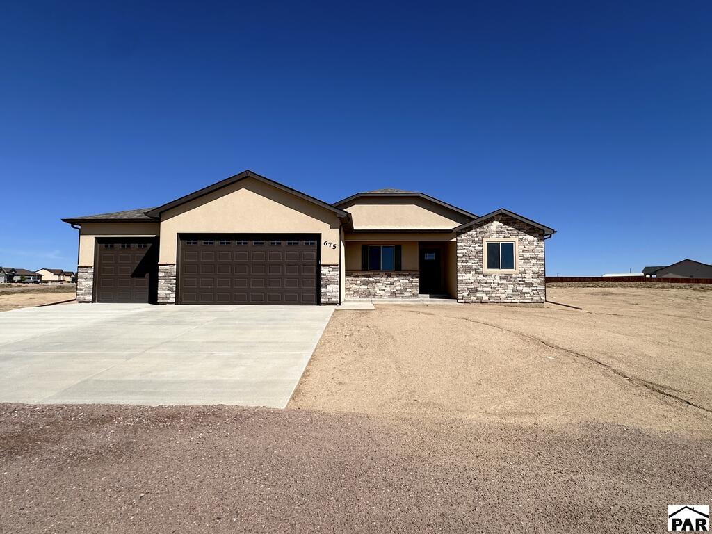 675 E Heron Dr — photo