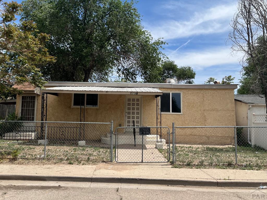 112-114 N Iola Ave — photo