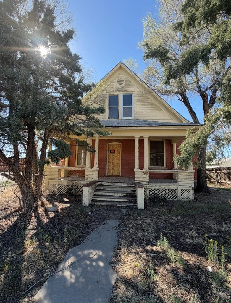 657 Carson Ave — photo
