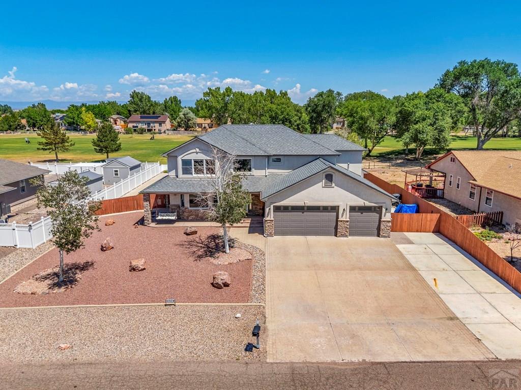 253 W Mangrum Dr — photo
