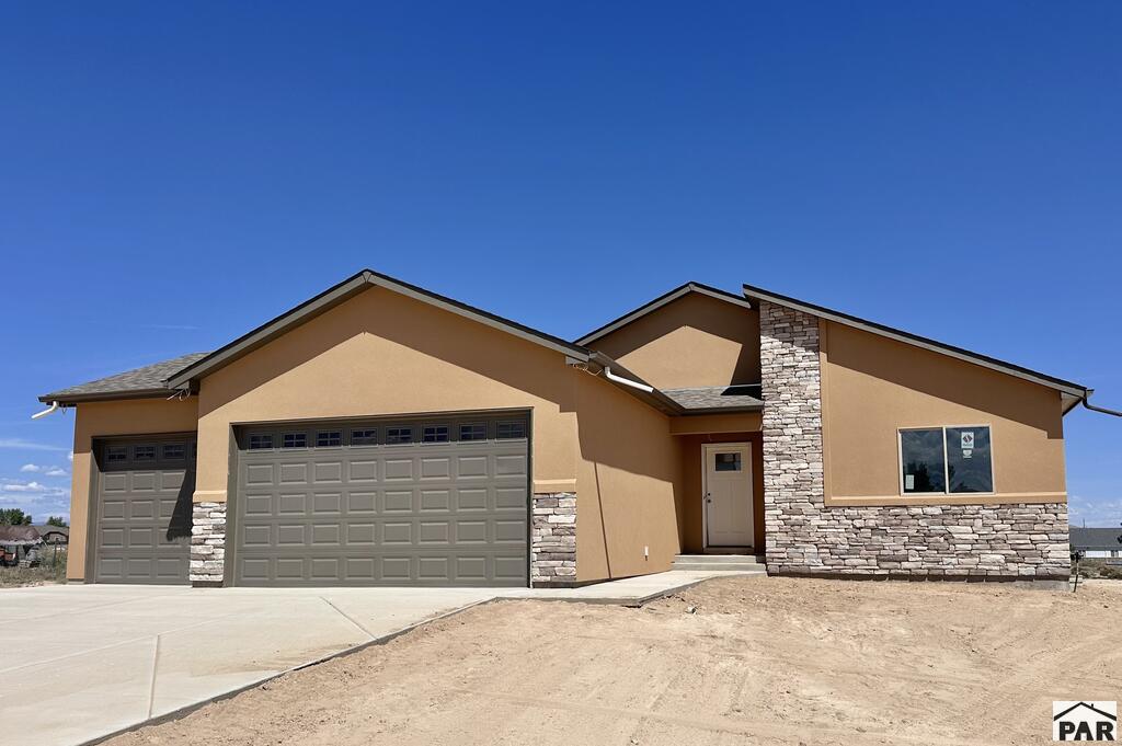 1127 W Mescalero Dr — photo