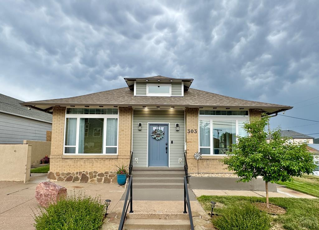 303 S Animas Street — photo