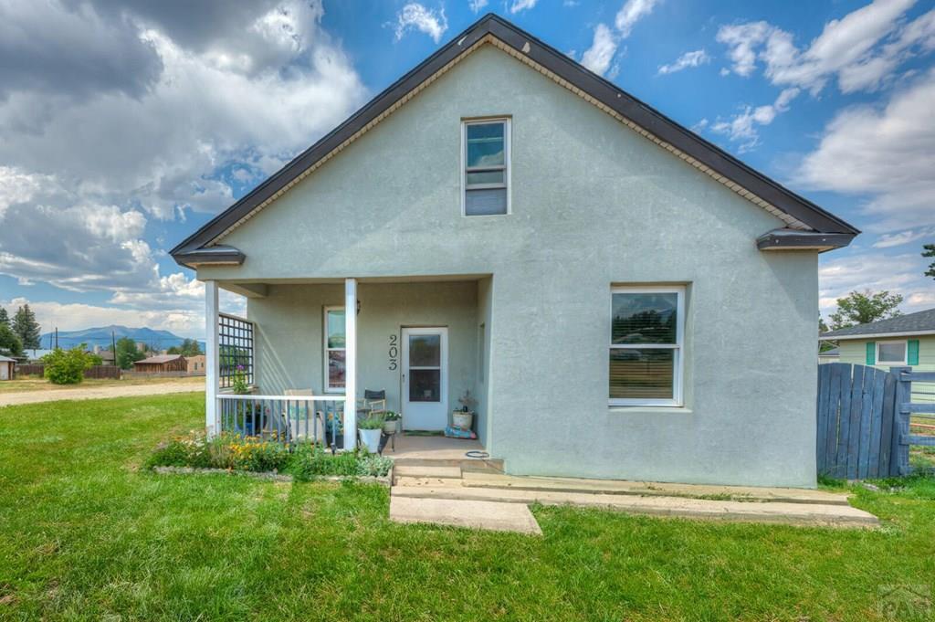 203 E Field St — photo