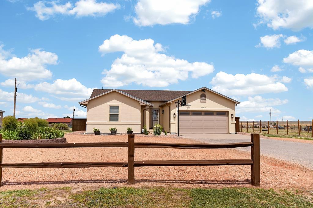 1357 E Kiva Dr — photo