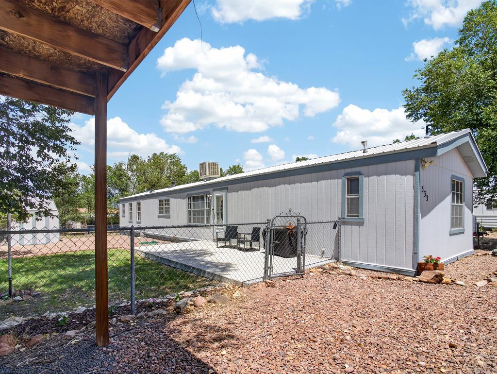 333 E Countryside Dr — photo