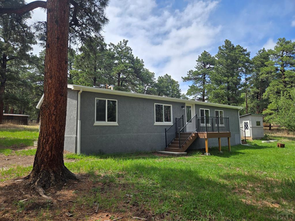 8229 Green Lane — photo