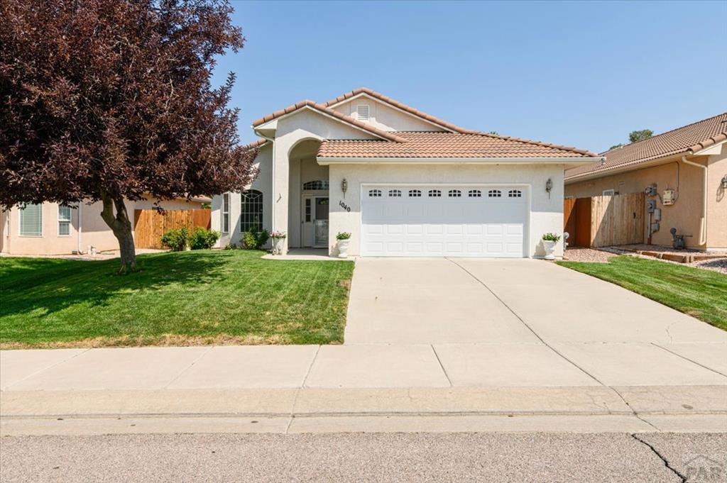 1040 Willowcrest Dr — photo