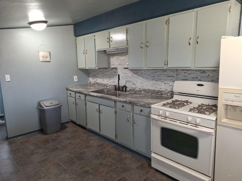 649 E 10th Ave, Springfield, CO 81073 — photo 3