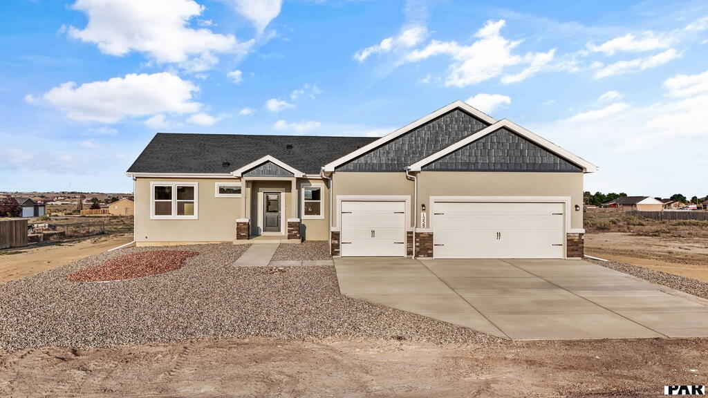 1258 N Kirkwood Dr — photo