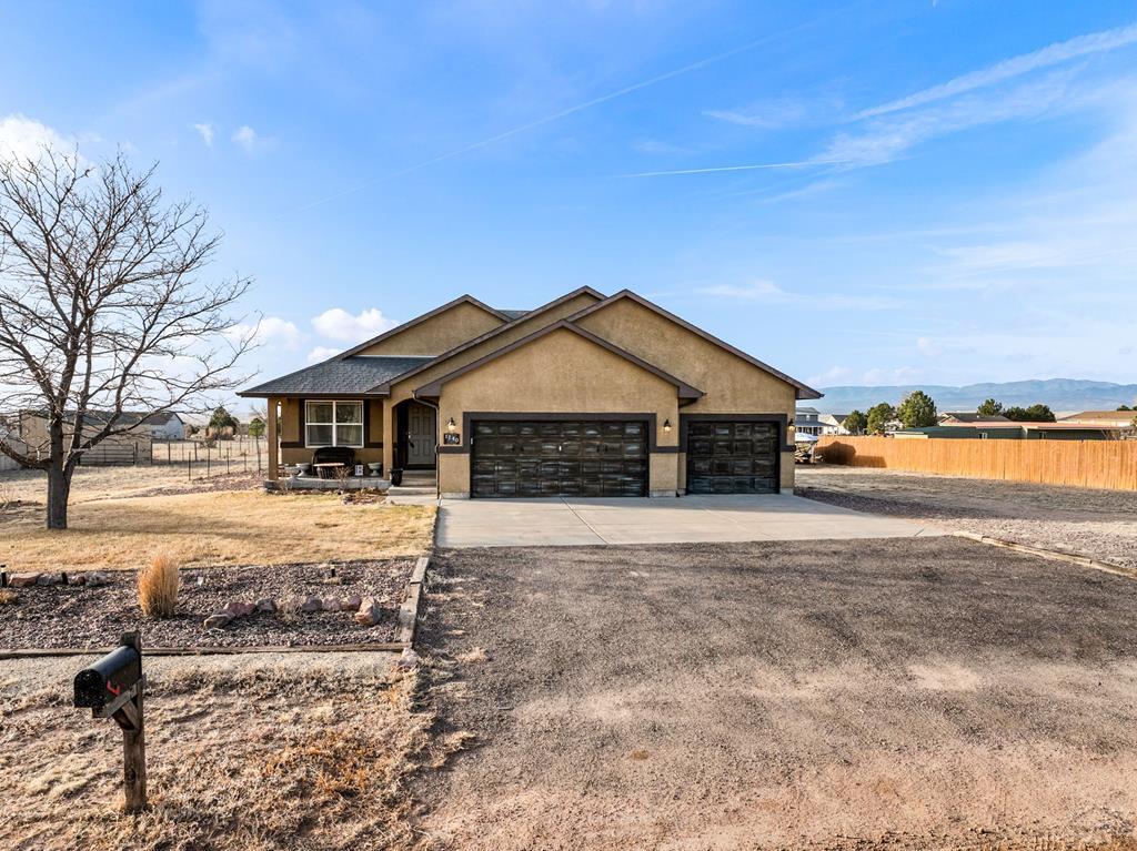 1140 W Shenandoah Dr — photo