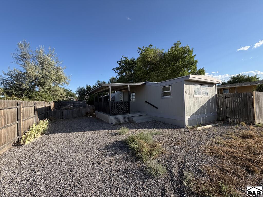664 S Dante Dr — photo