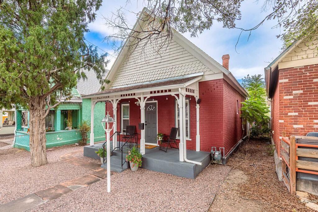 1038 Cedar St — photo