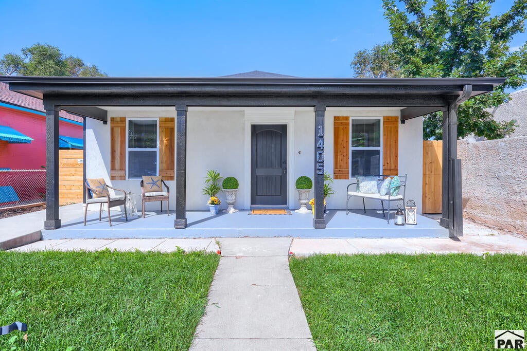 1405 E Orman Ave — photo