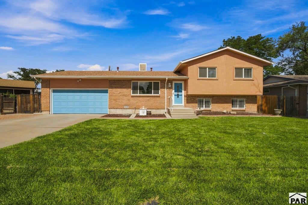 540 Starlite Dr — photo