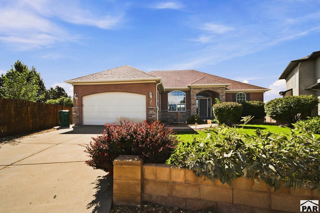 4 Hawks Point Ct. — photo