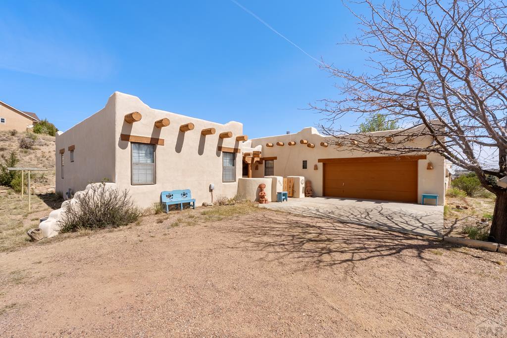 537 S Chimazo Dr — photo