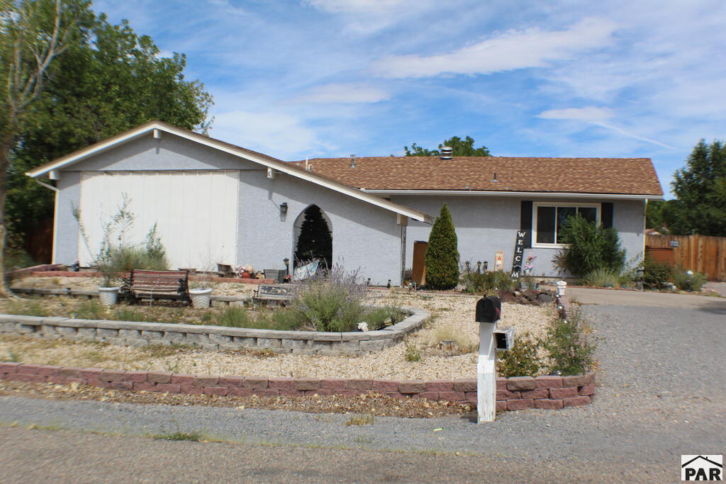 321 W Birdie Dr — photo