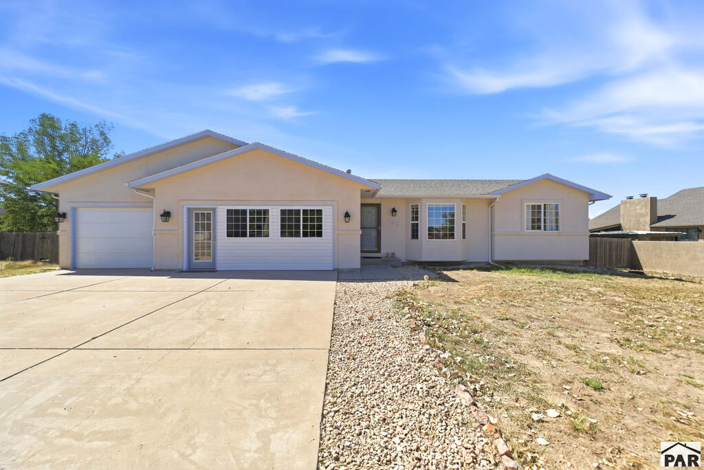 458 W Lookout Dr — photo