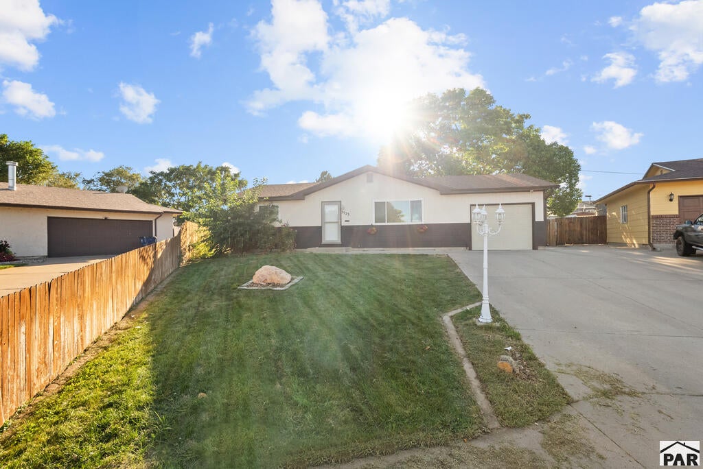 3523 White Pine Court — photo