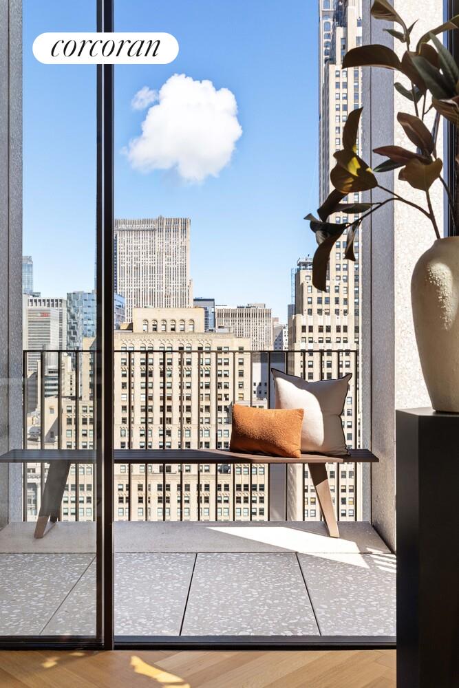 16 W 40th Street Phn — photo