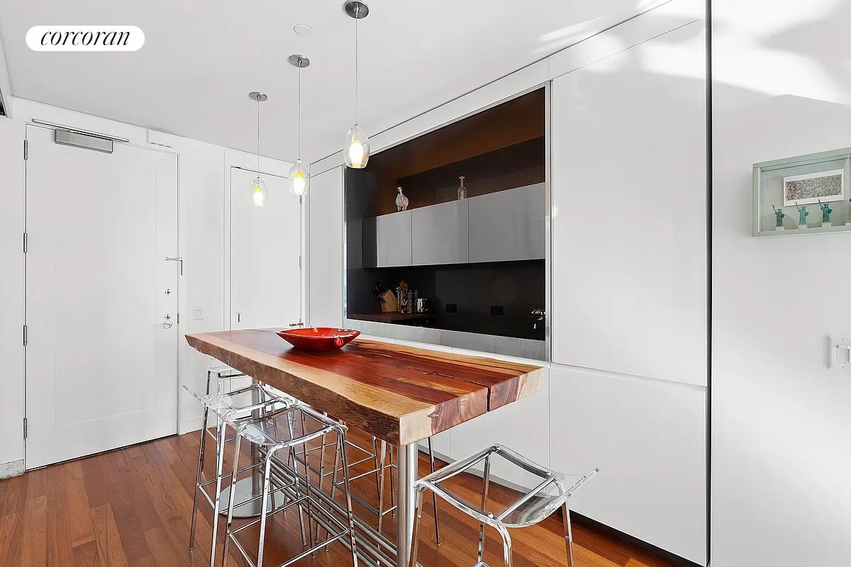 15 William Street 31C — photo
